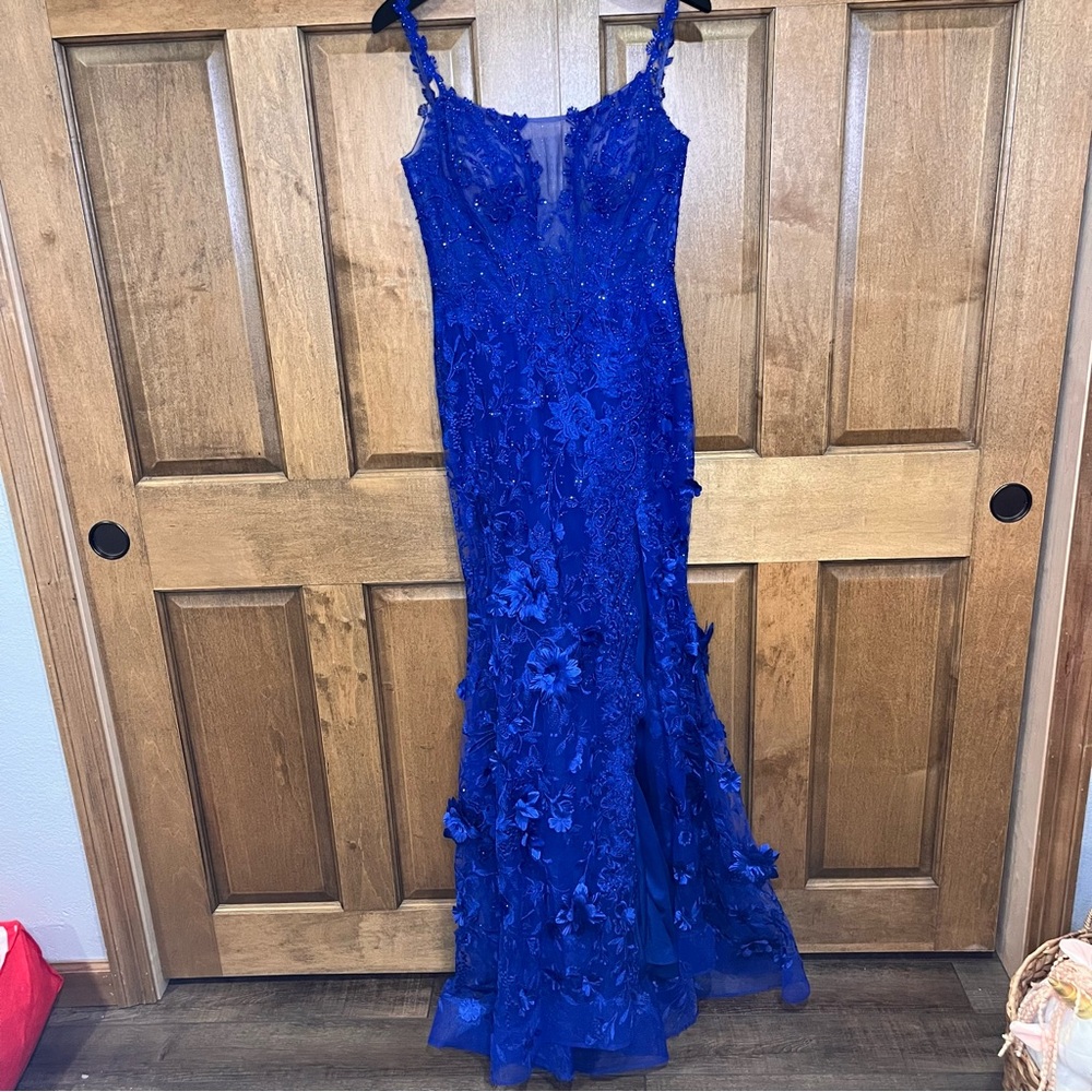 Ellie Wilde Prom Dress Royal Blue Size 4
